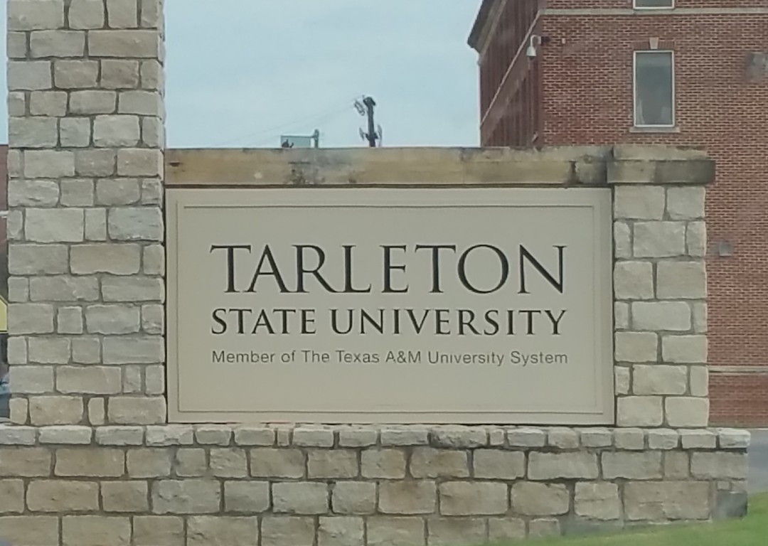 tarleton-sign